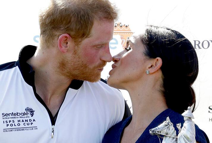 Photos: Prince Harry and Meghan Markle announce baby on the way