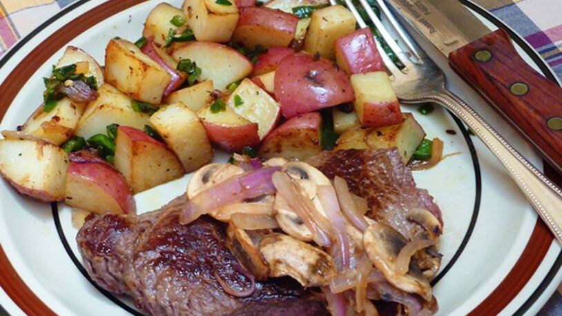 Garlic steak (Linda Gassenheimer/TNS)