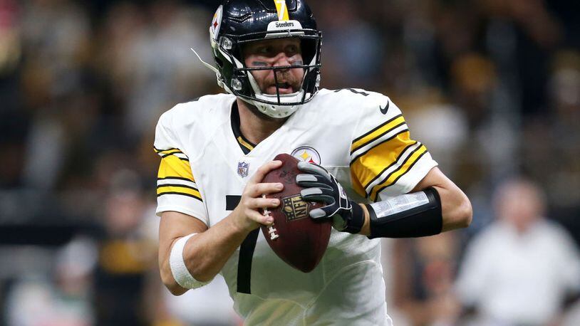 NEW ORLEANS, LOUISIANA - DECEMBER 23: Ben Roethlisberger #7 of the Pittsburgh Steelers runs with the ball during the second half against the New Orleans Saints at the Mercedes-Benz Superdome on December 23, 2018 in New Orleans, Louisiana. (Photo by Sean Gardner/Getty Images)