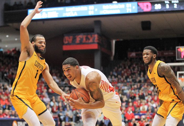 Dayton Flyers notes: Toppin showing early confidence