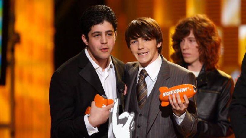Drake Bell and Josh Peck accepted their award for Favorite TV Show during the 19th Annual Kid's Choice Awards in 2006.