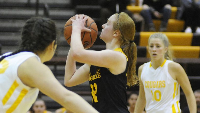 Centerville has shot to No. 2 in the Division I girls state basketball poll. MARC PENDLETON / STAFF