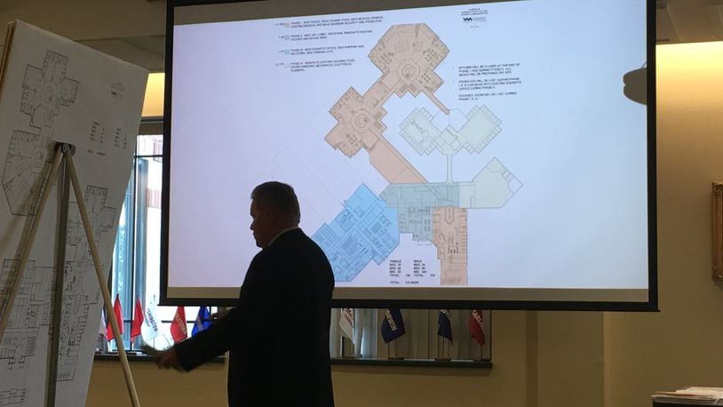 Architect Garry McAnally unveils options for the new Warren County Jail. STAFF PHOTO BY LAWRENCE BUDD