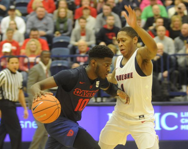 Flyers can’t answer Dukes’ final runs in A-10 opener