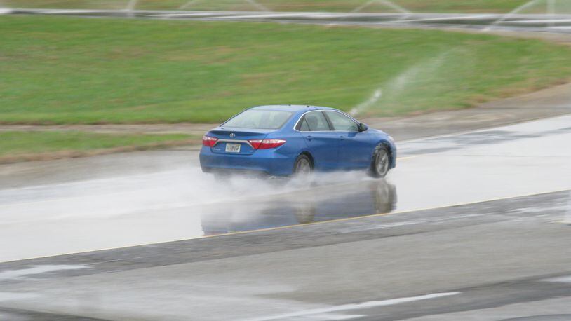 In partnership with the Automobile Club of Southern California s Automotive Research Center (ARC), AAA conducted testing to understand performance differences at highway speeds between new all-season tires and those worn to a tread depth of 4/32-inch on wet pavement. AAA photo