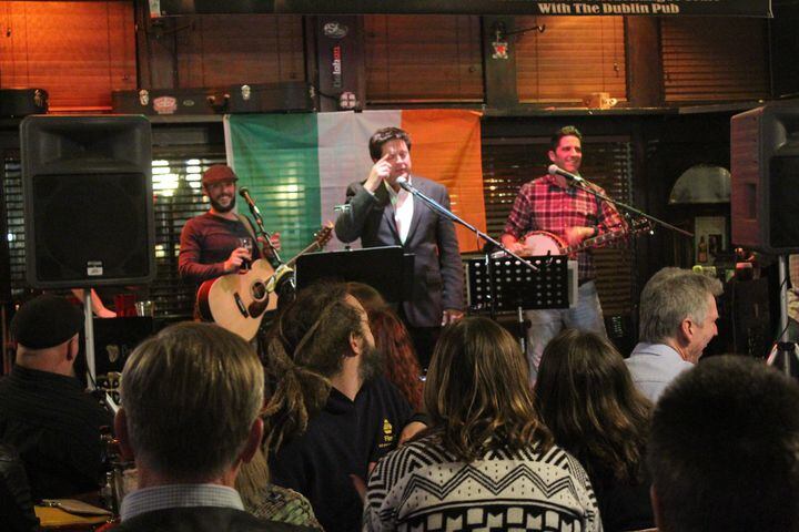 PHOTO: Dublin Pub Guinness Toast