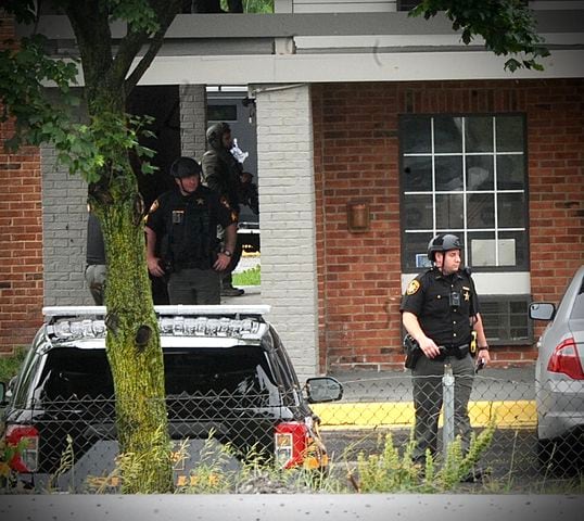 Swat at motel 6 in Washington two. MARSHALL GORBY\STAFF