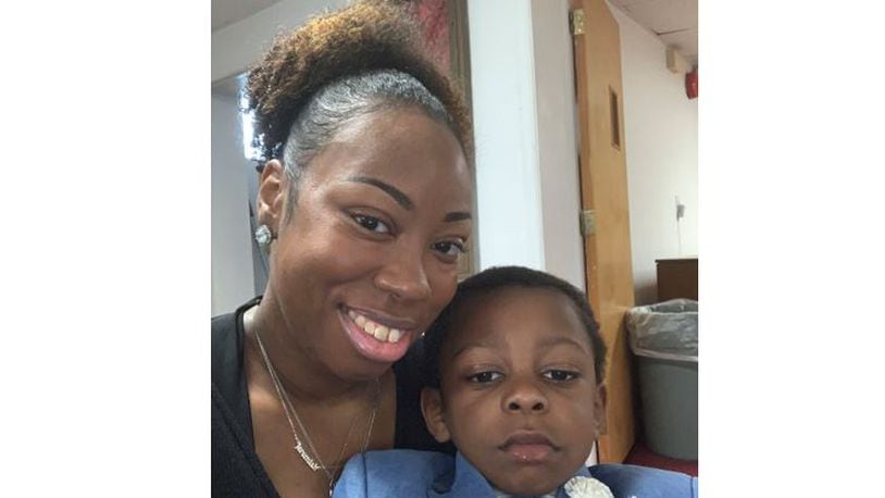 Sharon Starks (L) with her son Jeremiah Lamont. Starks said knowing her family needed her kept her going and she never gave up, even when she learned her excess weight disqualified her from having the heart transplant she needed.