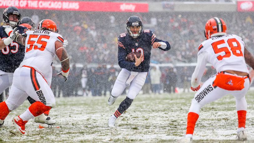 Chicago Bears quarterback Mitch Trubisky (10) runs the ball against the Cleveland Browns at Soldier Field in Chicago on December 24, 2017. (Armando L. Sanchez/Chicago Tribune/TNS)