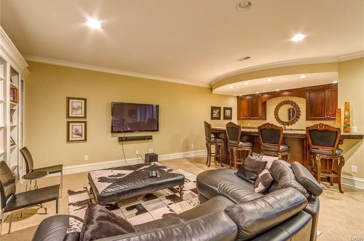 PHOTOS: $1M luxury Beavercreek area home on market