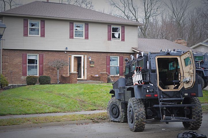 PHOTOS: Investigation continues after Springfield standoff