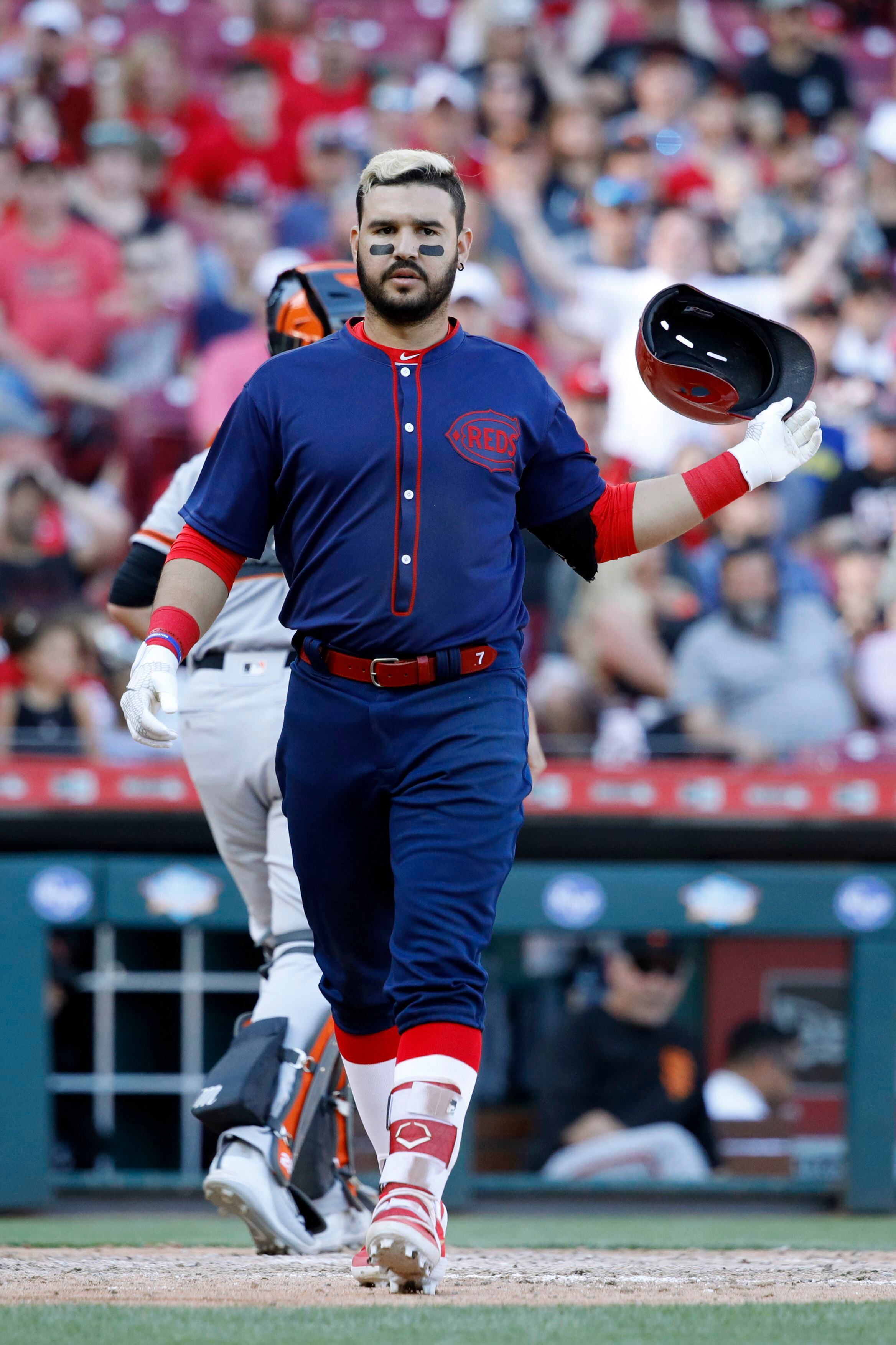 Cincinnati Reds: Team wears 1911 throwback uniforms