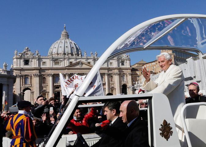 Benedict XVI resigns Thursday
