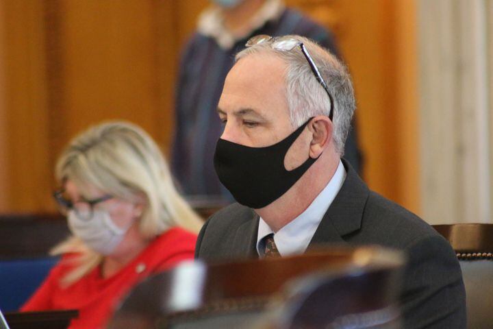 Many Republicans avoid wearing masks in Ohio Legislature