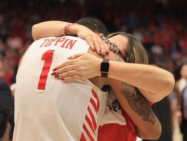 Photos: Dayton Flyers celebrate record-breaking 29th victory