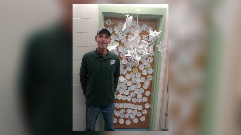 Mason Intermediate (MI) students spread positivity through the building as a simple way to “give” to others during the winter months. The ‘Snowball Challenge’ consisted of students sharing thoughtful words throughout MI - specifically on crafted snowballs taped to lockers, and teacher and staff doors. CONTRIBUTED