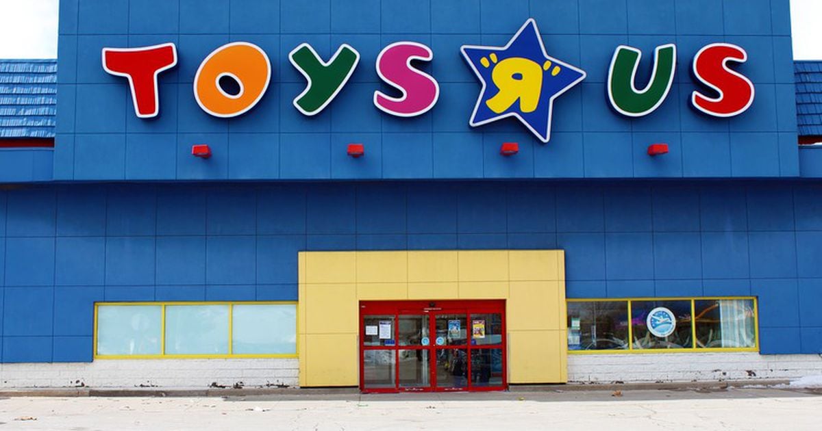 Toys R Us Reportedly Plans To Close