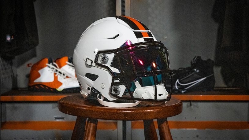 Cleveland Browns to wear white helmets in three regular-season