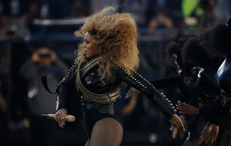 Beyonce makes halftime show appearance