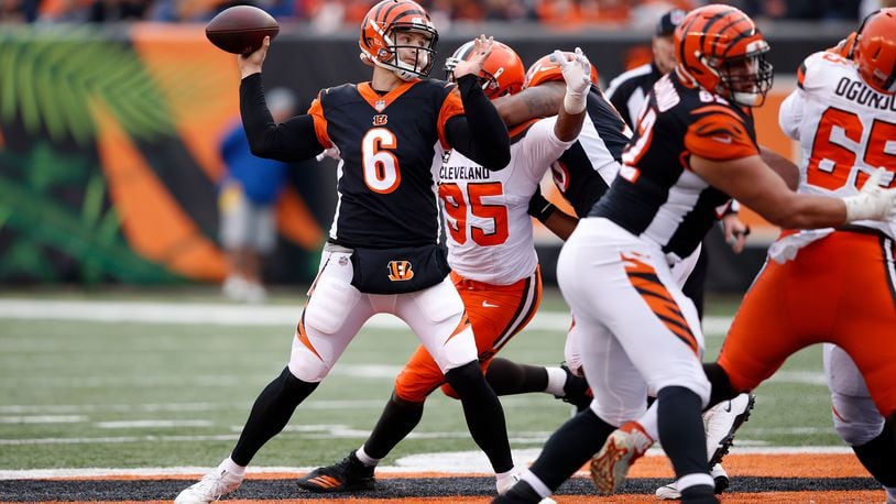Jeff Driskel #6 of the Cincinnati Bengals throws a pass during the fourth quarter of the game against the Cleveland Browns at Paul Brown Stadium on November 25, 2018 in Cincinnati, Ohio. Cleveland defeated Cincinnati 35-20. (Photo by Joe Robbins/Getty Images)