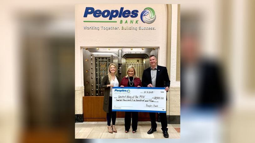 (L to R) Savannah Jeffers (Peoples Bank, AVP - Business Banker), Stacy DeCicco (United Way Alliance of the Mid-Ohio Valley, Executive Director) and Shawn Taylor (Peoples Bank, VP - Commercial Banking).