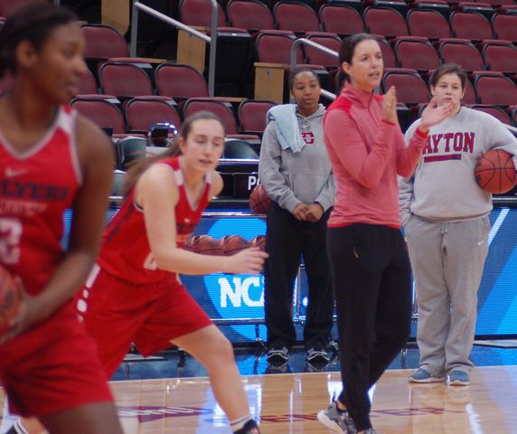 Tom Archdeacon: Dayton women can’t keep the fire going against Vols