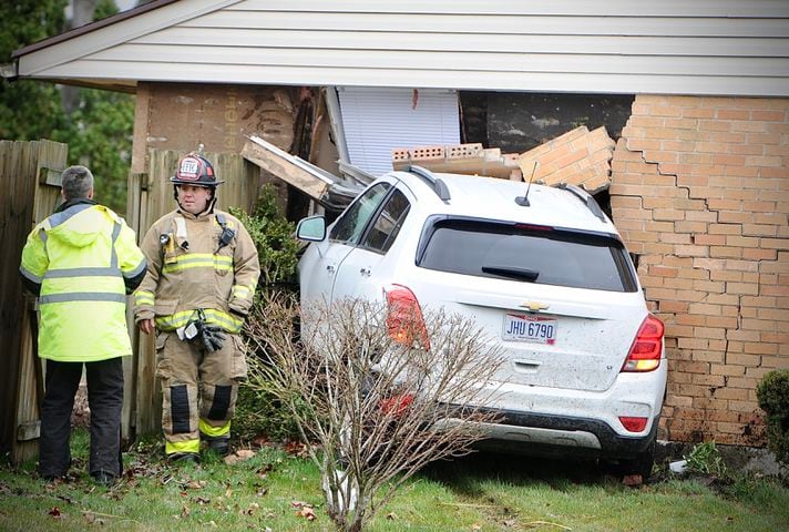 SUV crashes into house Huber Heights