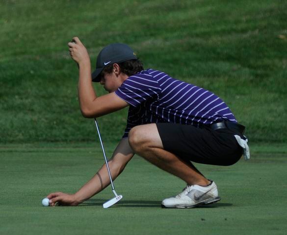 Division I boys high school sectional golf tournament