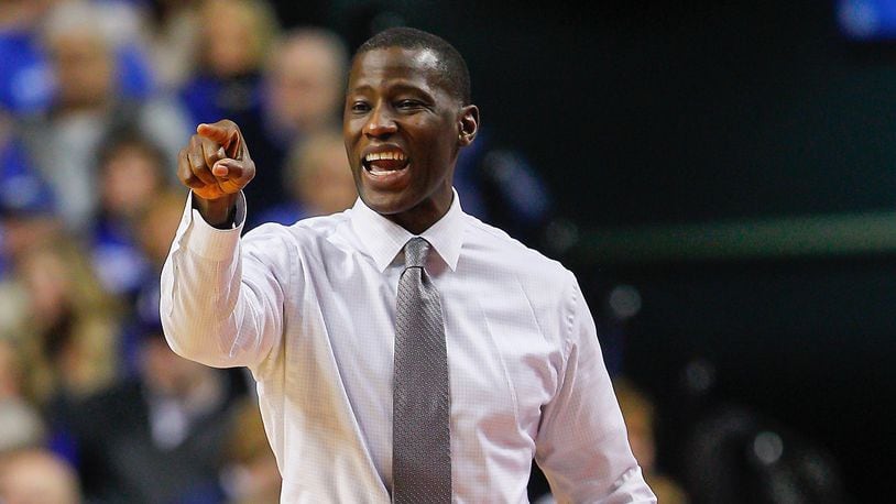 Alabama’s Anthony Grant coaches against the Kentucky Wildcats at Rupp Arena on January 31, 2015 in Lexington, Kentucky. Photo by Michael Hickey/Getty Images