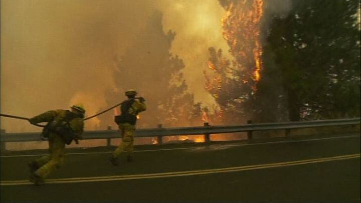 Scene of fire crews battling wildfire near Yosemite