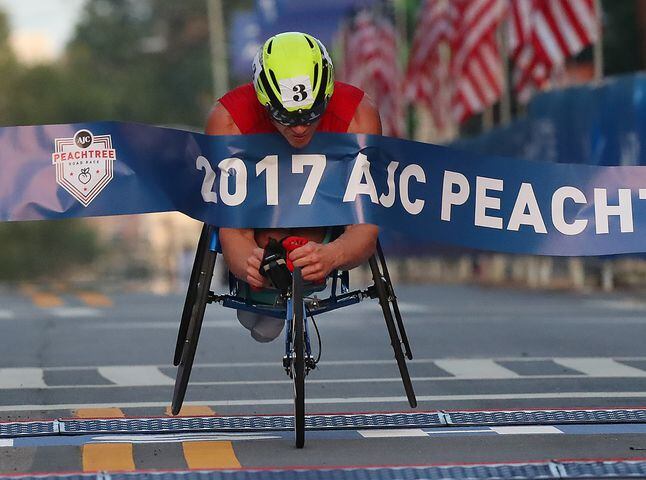 Photos: AJC Peachtree Road Race 2017