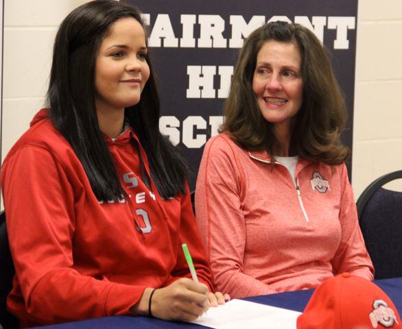 Fairmont's Makayla Waterman signs letter of intent