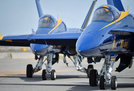 Blue Angels thrill crowd with performance