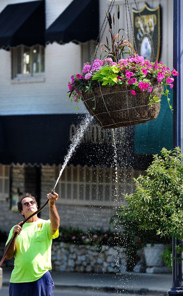 PHOTOS: Trying to keep cool during hot stretch