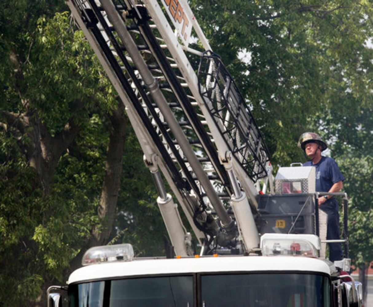 Firefighter injured at fire on Conover St.