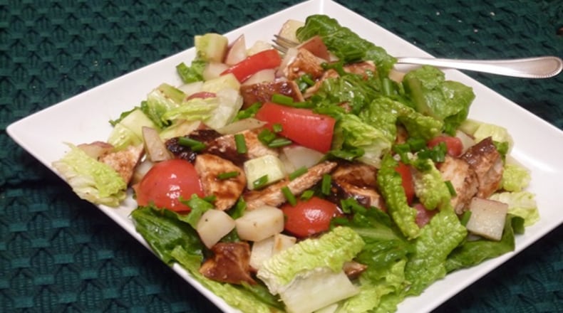 Barbecued Chicken Salad (Linda Gassenheimer/TNS)