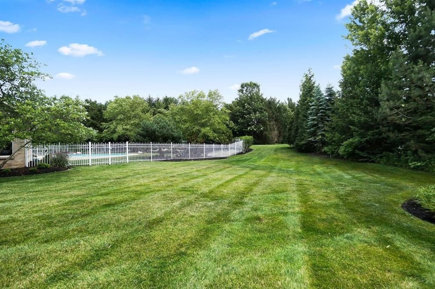 Photos: $1M luxury home listed has waterfall, swimming pool and kitchen to die for
