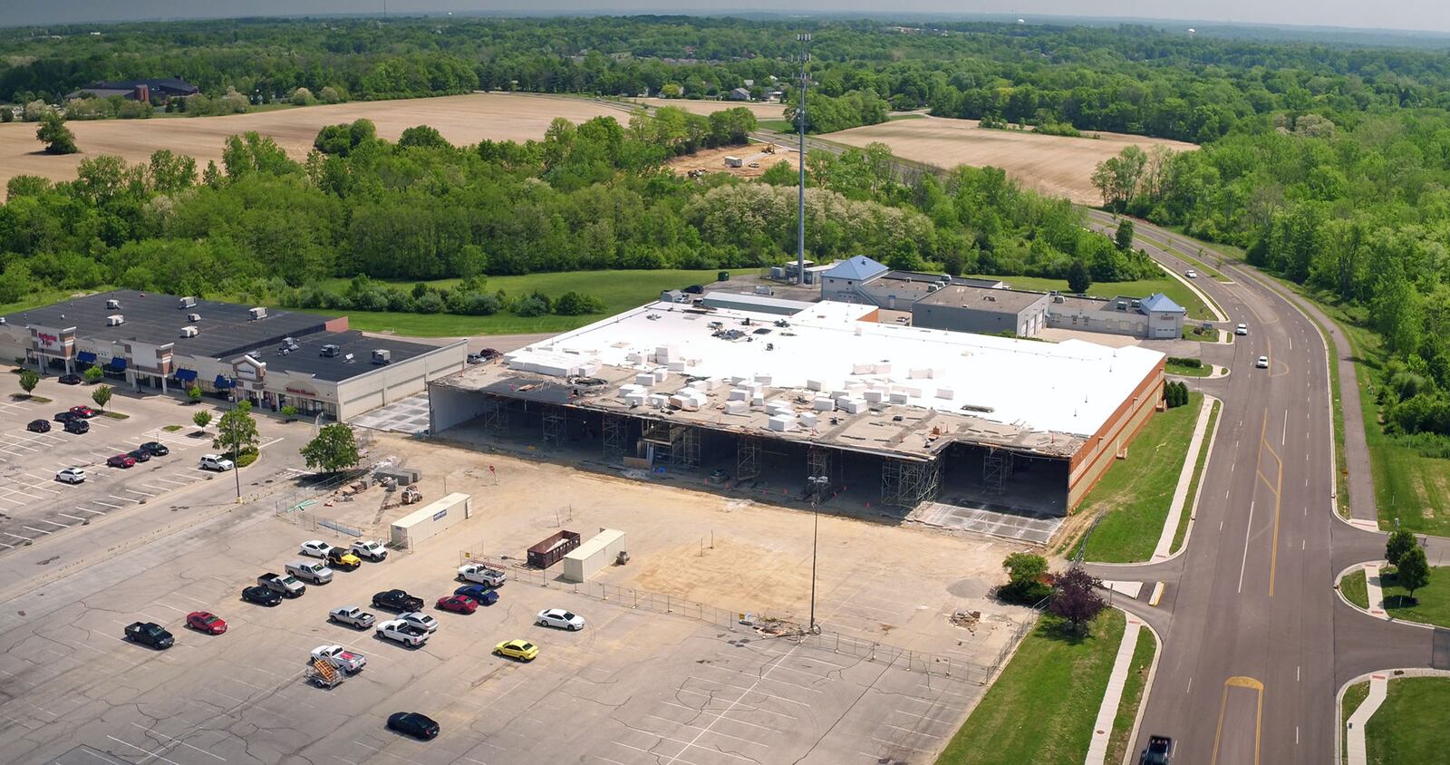 Aerial view of Sugarcreek Plaza looking east along Clyo Rd.  Bed Bath & Beyond and Buy Buy Baby are moving into the former Cub Foods building.  The retailers are expected to open in fall, 2017.   TY GREENLEES / STAFF