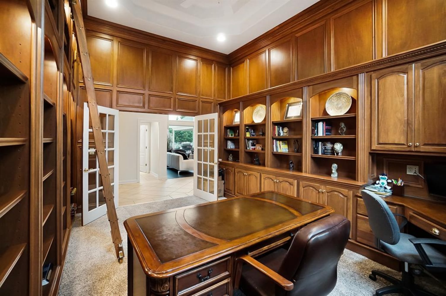 Photos: $1M luxury home listed has waterfall, swimming pool and kitchen to die for
