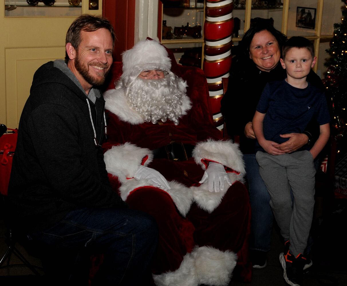 PHOTOS: Did we spot you at Carillon’s Tree of Light illumination?