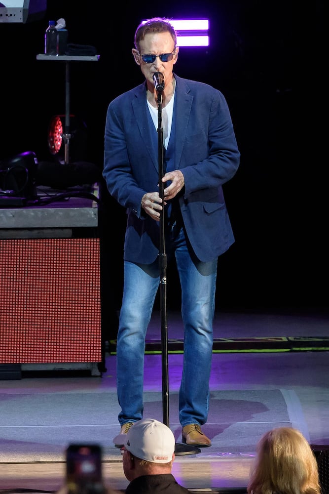 PHOTOS: Chicago live at Rose Music Center