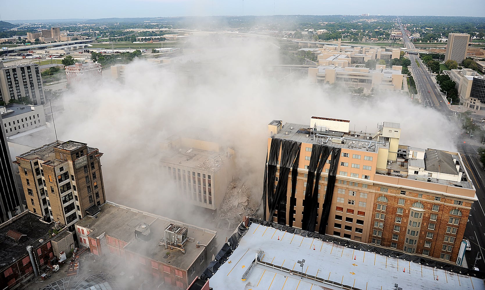 Schwind building implosion completed downtown