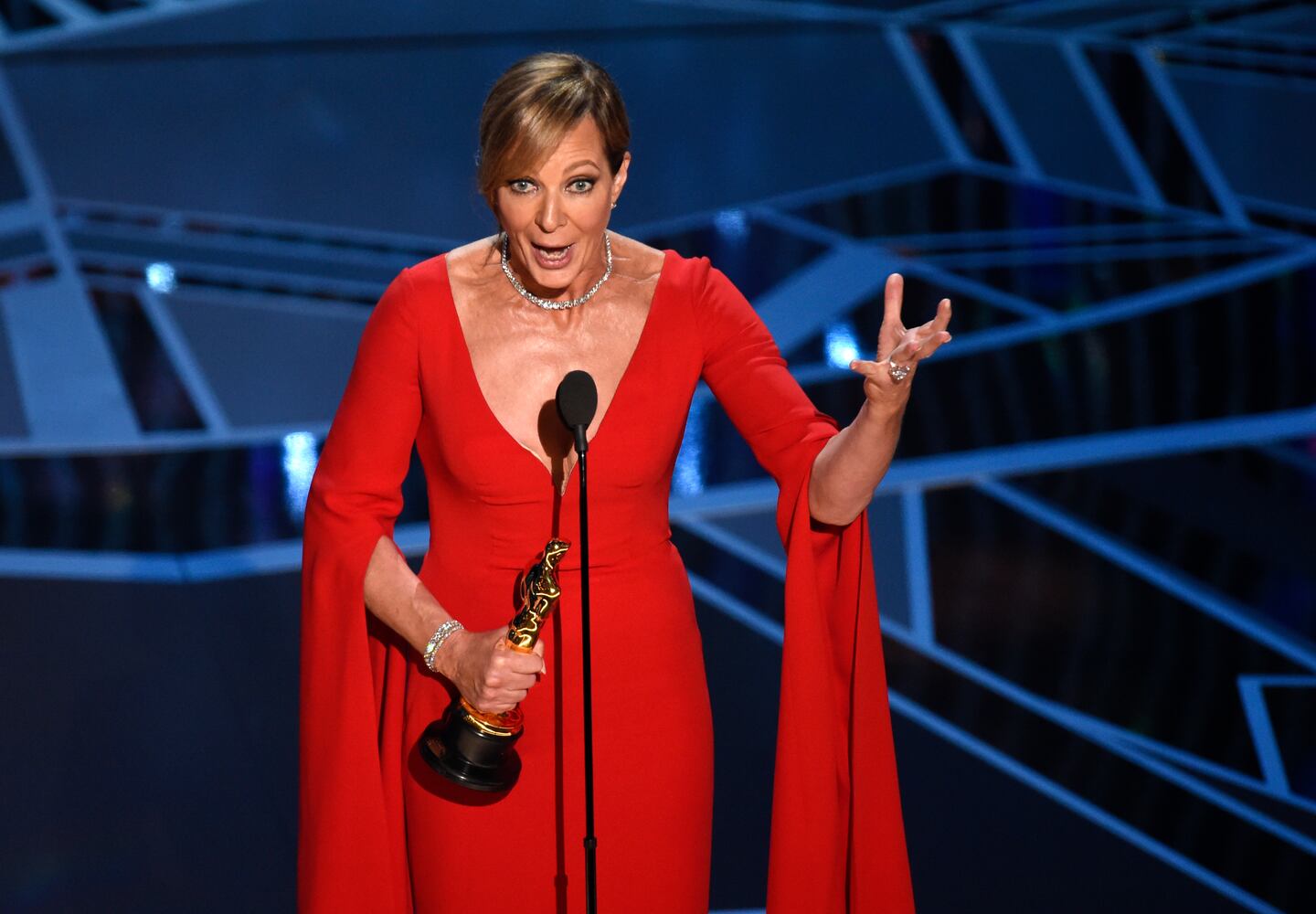 PHOTOS: Allison Janney’s Red Carpet night at the Oscars