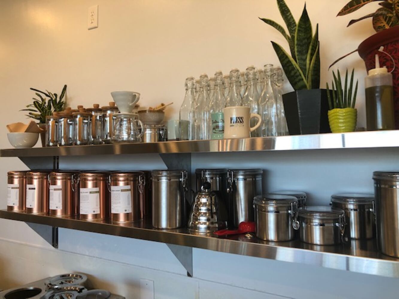 Husband-and-wife team opens new juice bar in Centerville