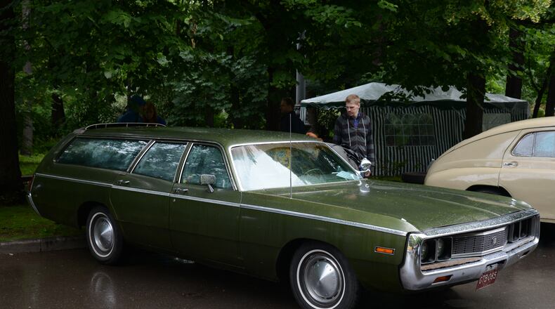Chrysler Town & Country 1971 Fifth generation full size Chrysler Corporation station wagon on the street