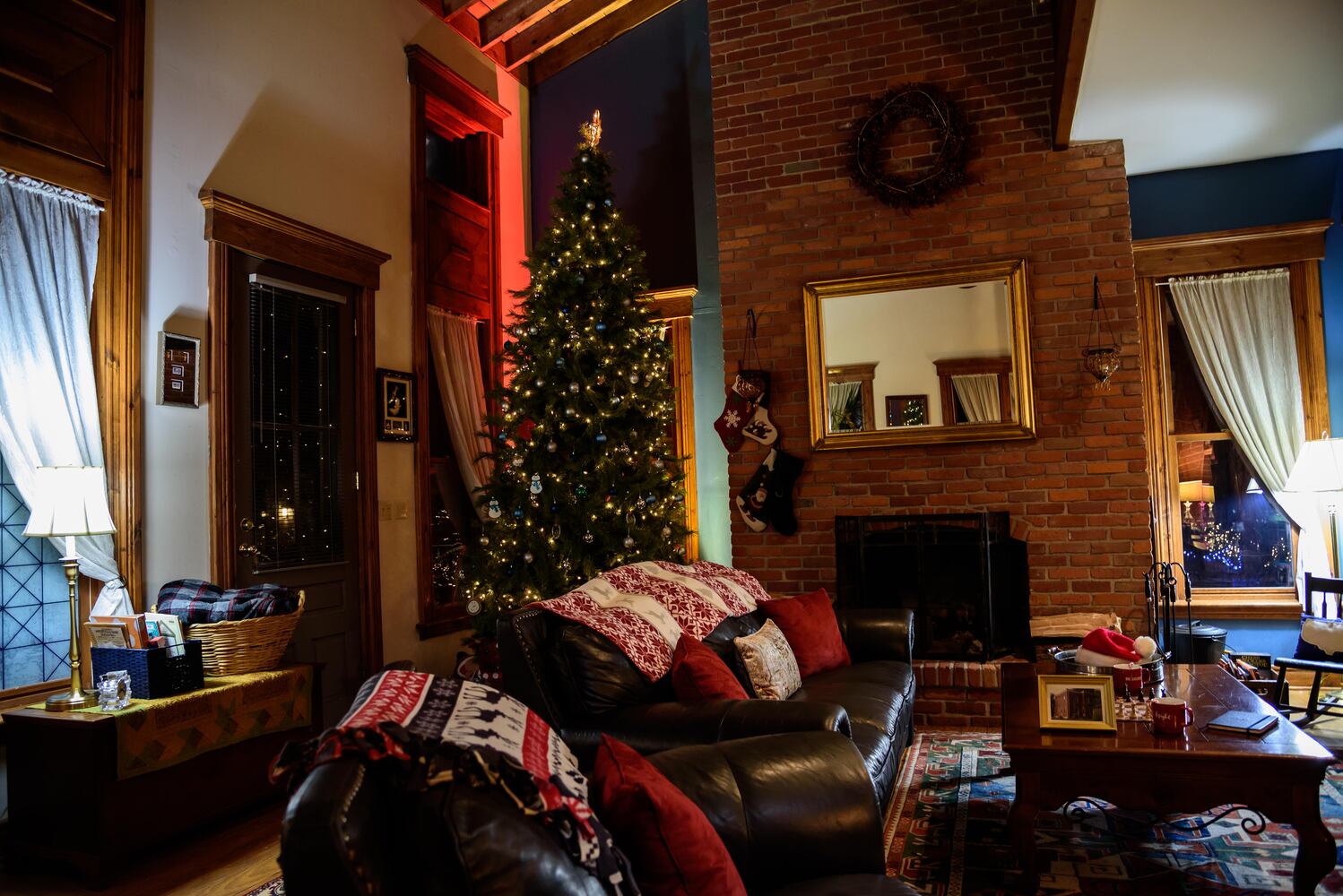 PHOTOS: Take a look inside stunning Oregon District homes decorated for its annual Candlelight Holiday Tour