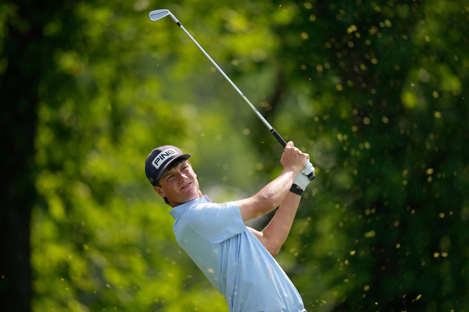 Mason Howell tees off on the 13th hole during the first round of the U.S. Open golf tournament at Oakmont Country Club Thursday, June 12, 2025, in Oakmont, Pa. (AP Photo/Carolyn Kaster)