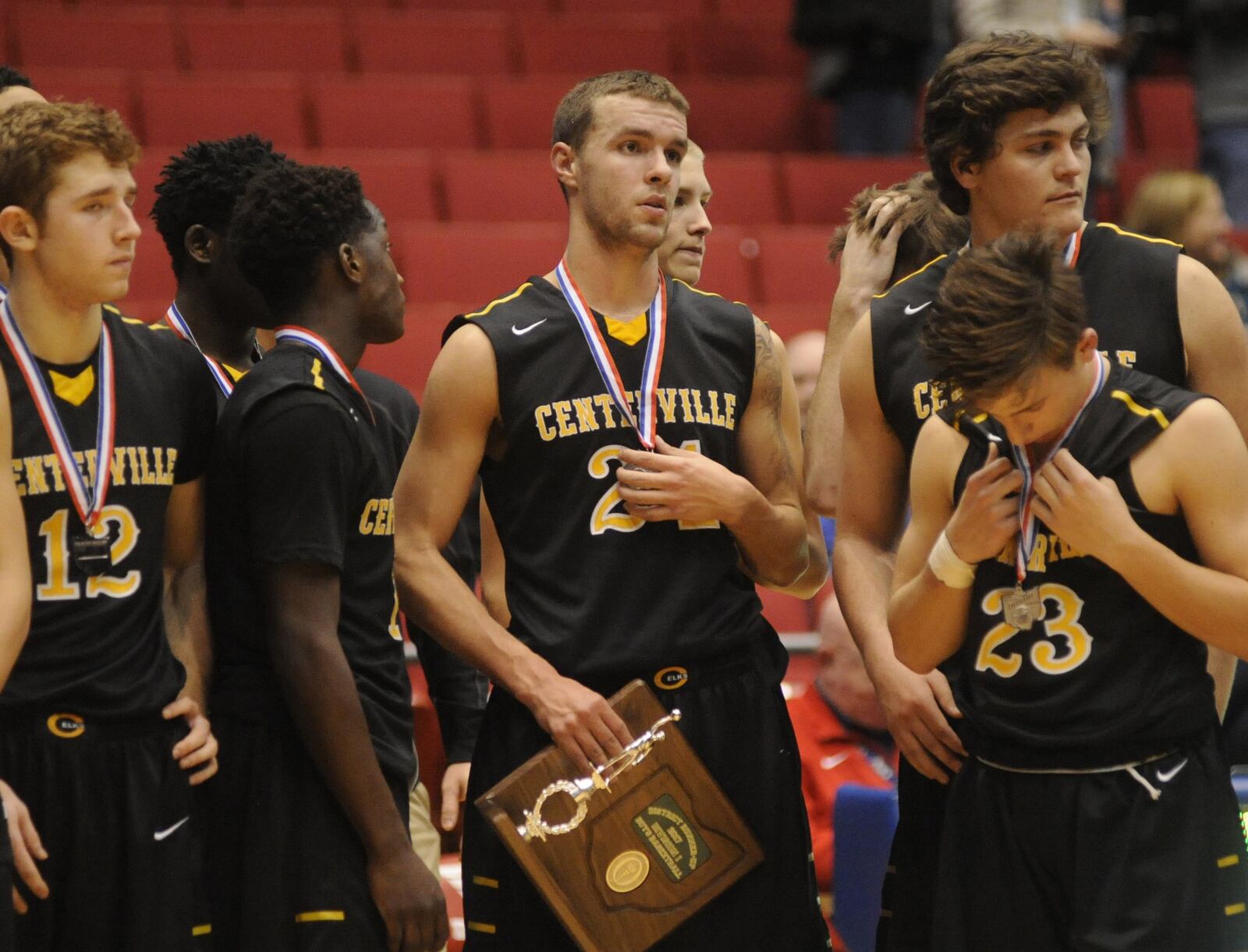 Elks’ Keegan Saben (middle). Mason defeated Centerville 44-38 in a boys high school basketball D-I district final at UD Arena on Saturday, March 11, 2017. MARC PENDLETON / STAFF