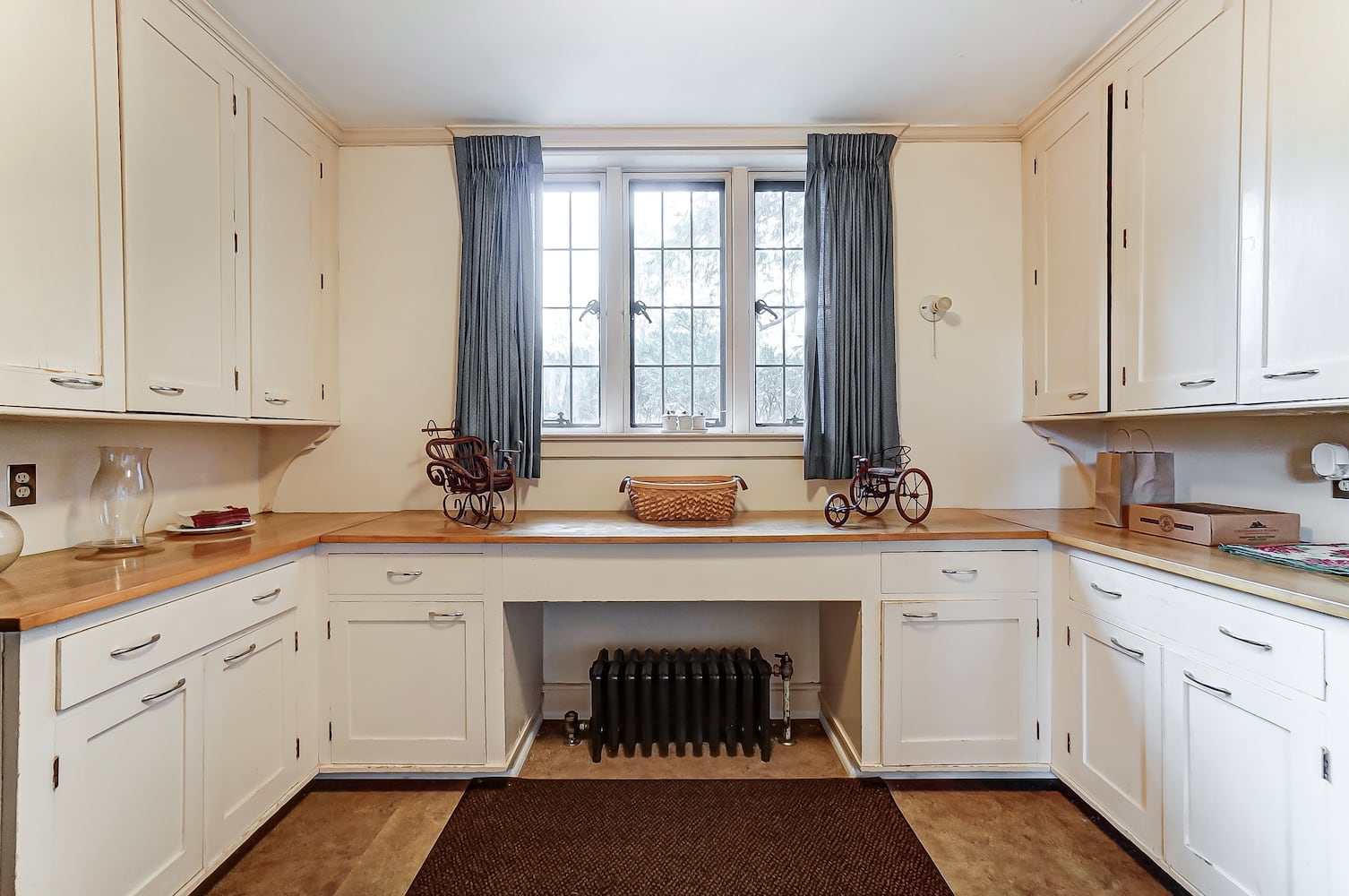PHOTOS: Historic 8-bedroom home built by Standard Register founder for sale.