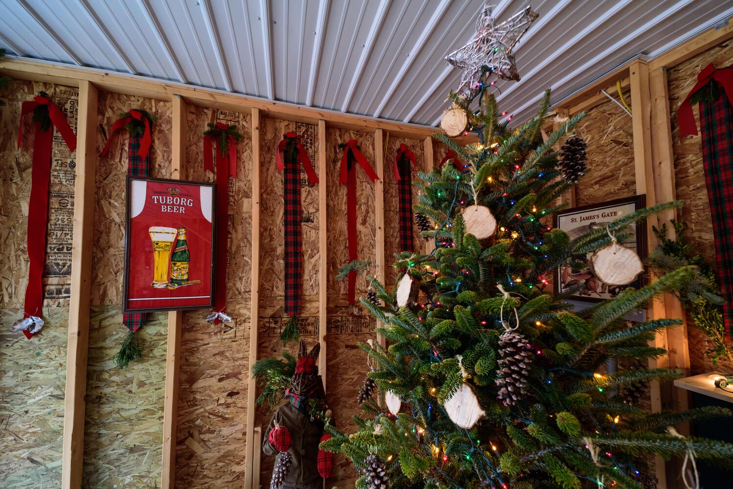PHOTOS: A Dickens of a Christmas St. Anne’s Hill Holiday Home Tour